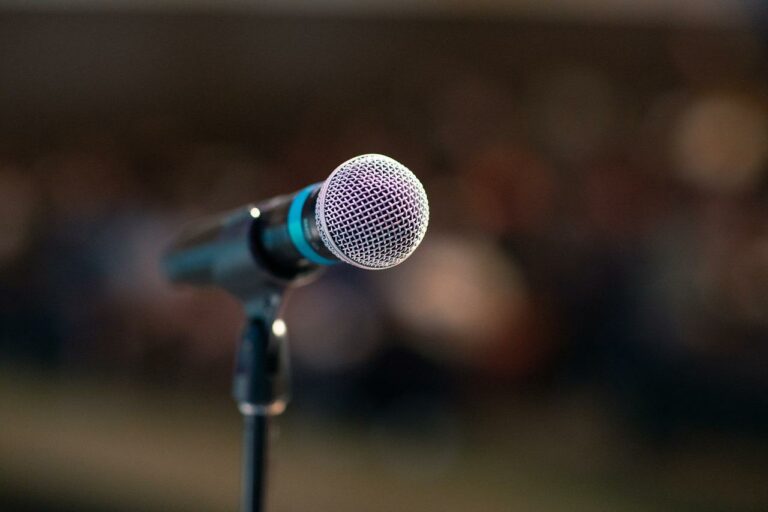 public speaking, mic, microphone-3926344.jpg